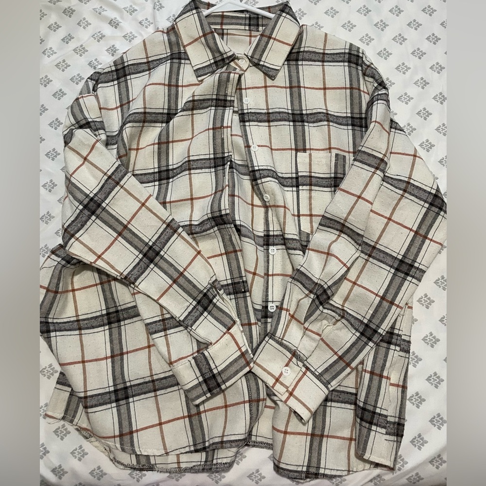 Women’s plaid flannel